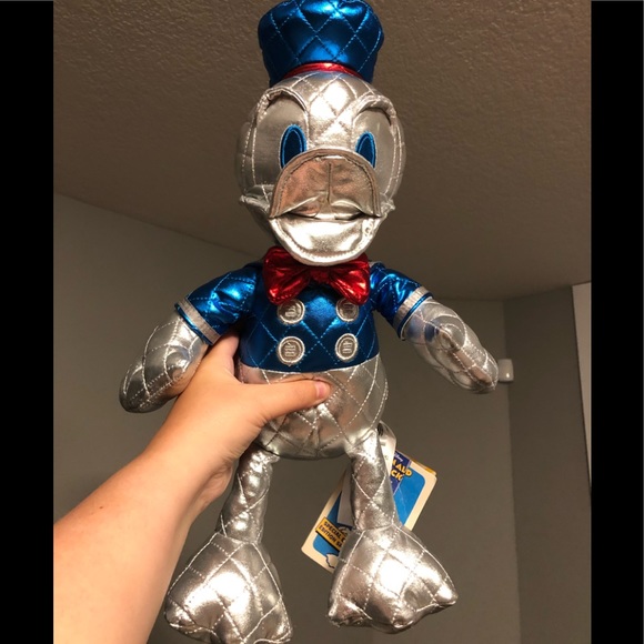 DONALD DUCK 85TH ANNIVERSARY PLUSH - Picture 3 of 4